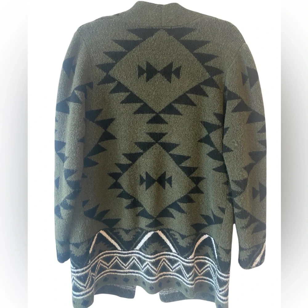 Frye Women's The Cozy Cardigan Olive Green Black
Southwest Aztec Western Size M - Picture 4 of 11